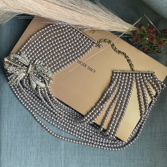 NWT! HEIDI DAUS® “Best in Bows" Beaded Crystal Multi-Strand Bow Necklace - Picture 4 of 17